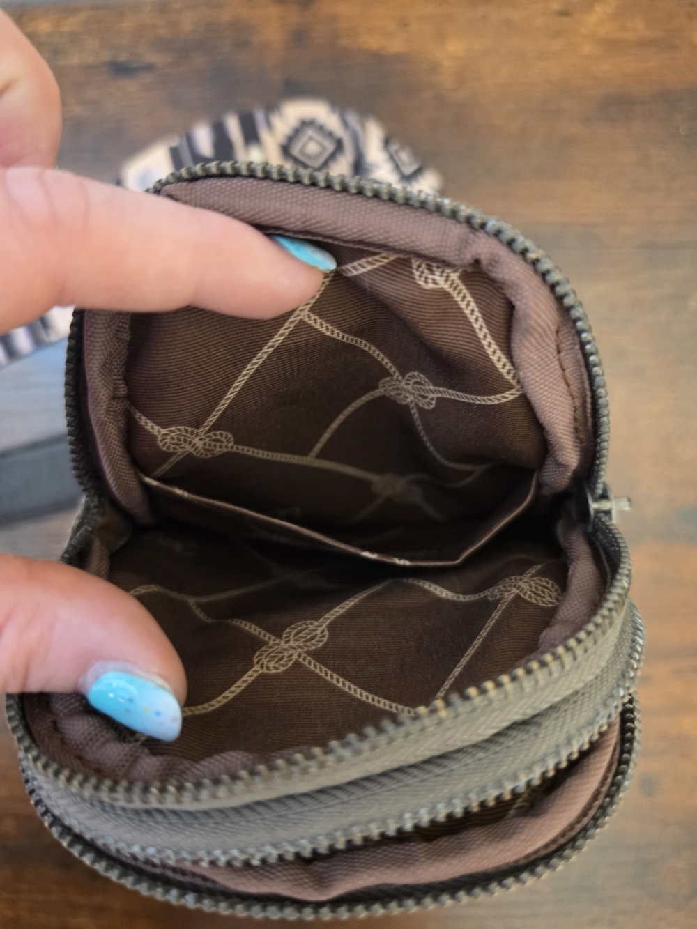 Wrangler Black & Cream Southwestern Tote Set - Picture 8 of 13